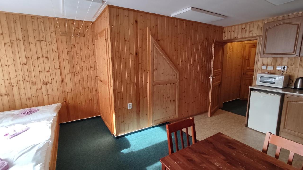 Penzion Apartmany Aninka Mariánská Buitenkant foto